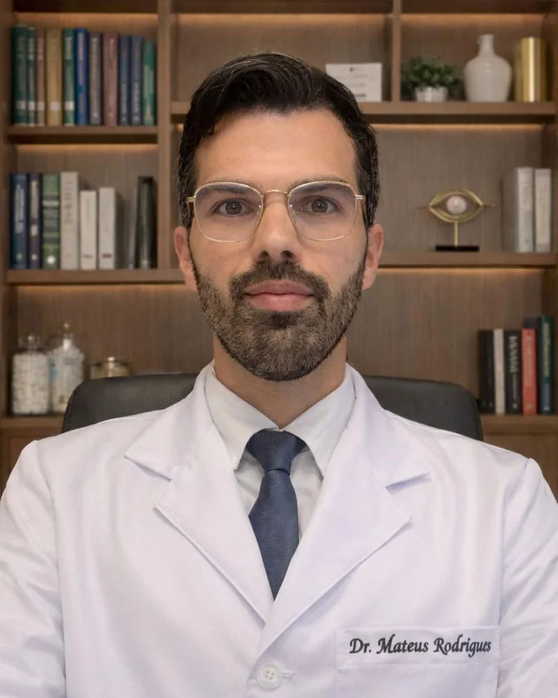 Dr. Mateus Soares